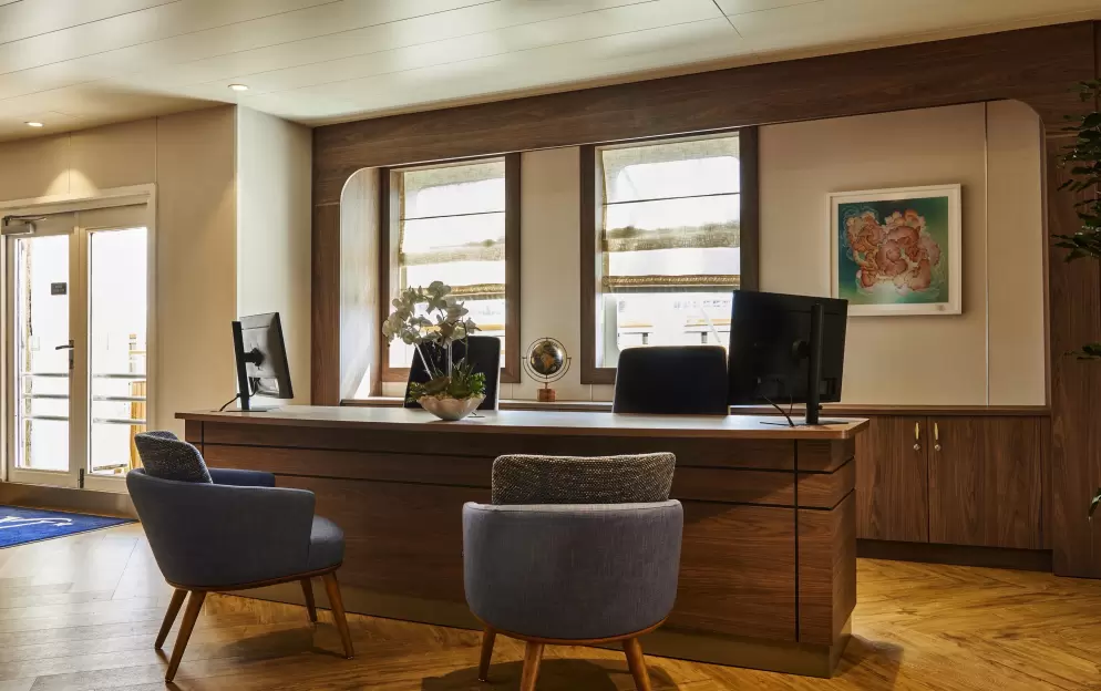 Windstar, Wind Surf, Reception 1.jpg